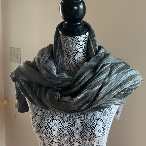 New Lululemon The Rest is Written Wrap - Picture 2 of 7